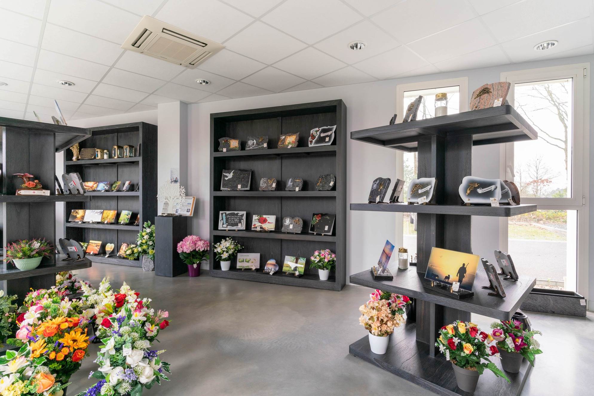 interieur magasin funeraire