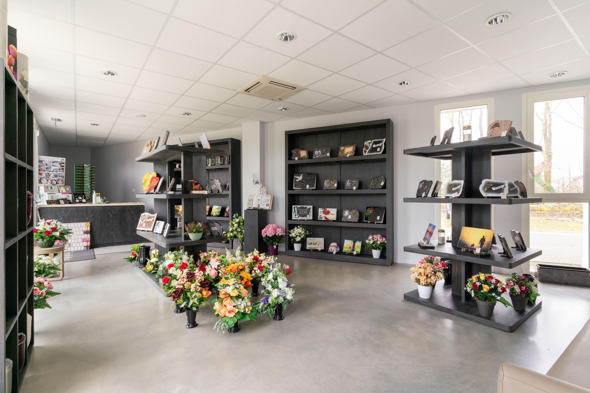 interieur magasin funeraire